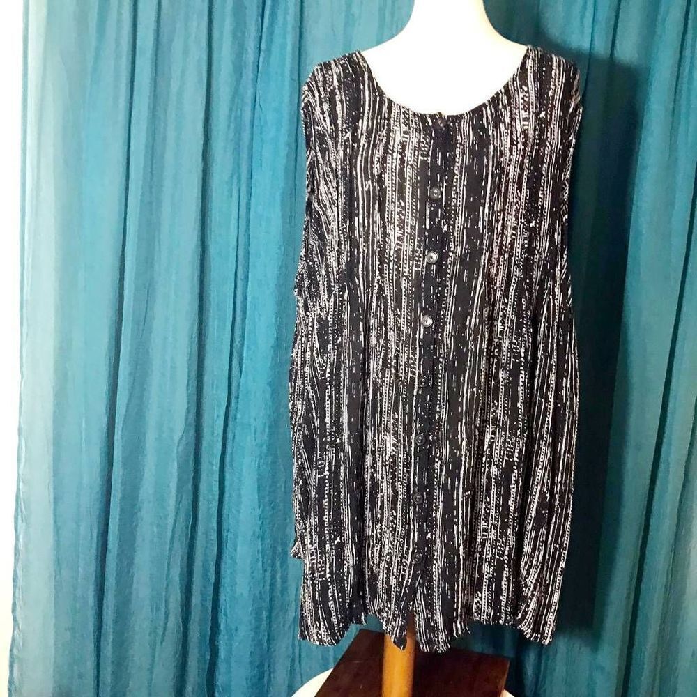 Roaman's Black & White Printed Sleeveles Top 28W